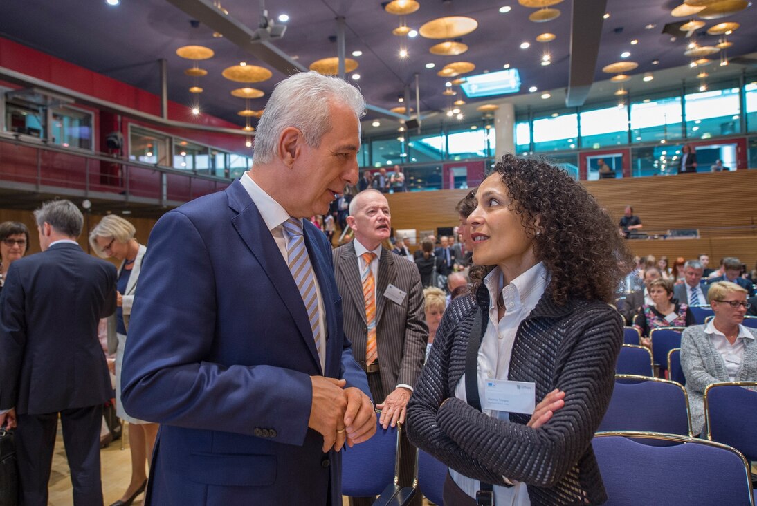 Ministerpräsident Tillich mit Vincenza Trivigno